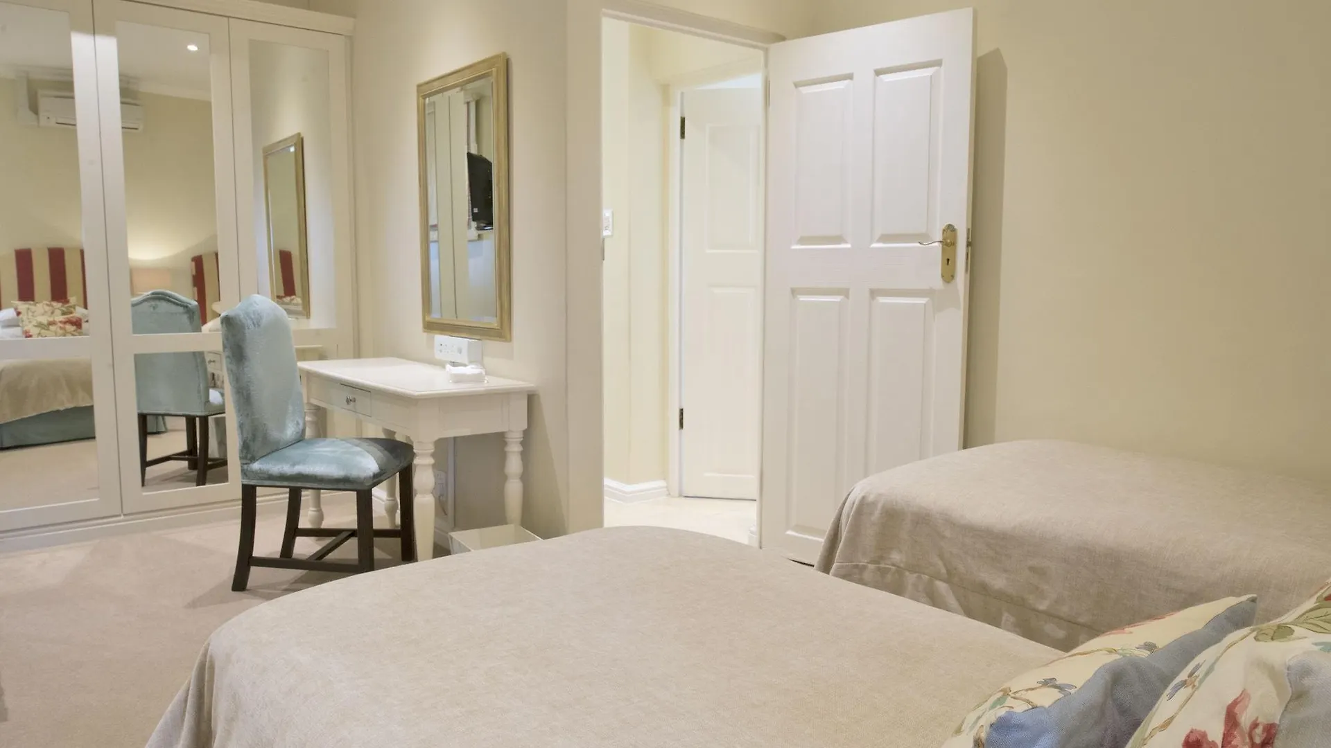 Guest house Last Word Constantia Cape Town